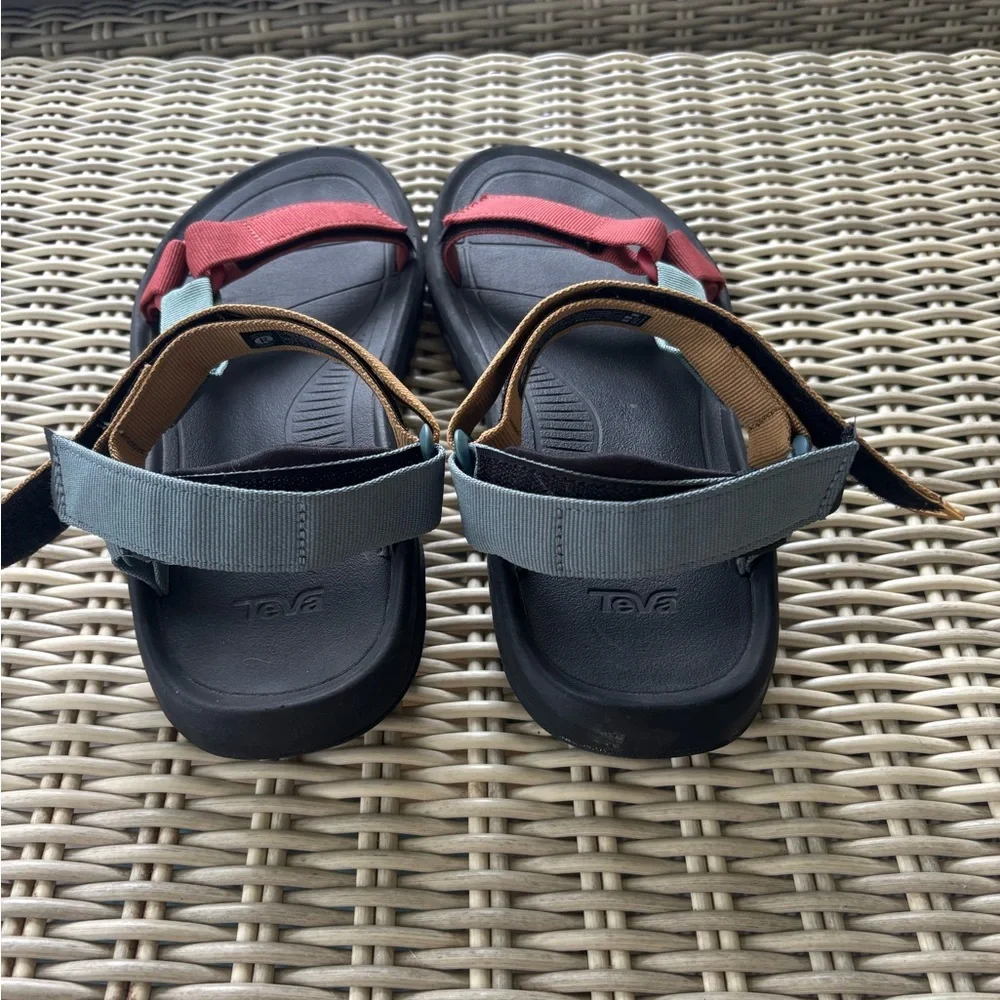 Teva Men’s Hurricane XLT2 Sandals 13‎ hiking vacation outdoors beach